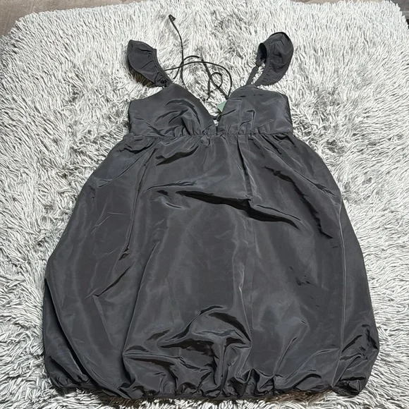 🥰🥰Satin Flutter Cap Sleeve Mini Bubble Dress🥰🥰 - Picture 4 of 8